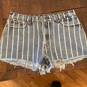 Annie shorts from Abercrombie !